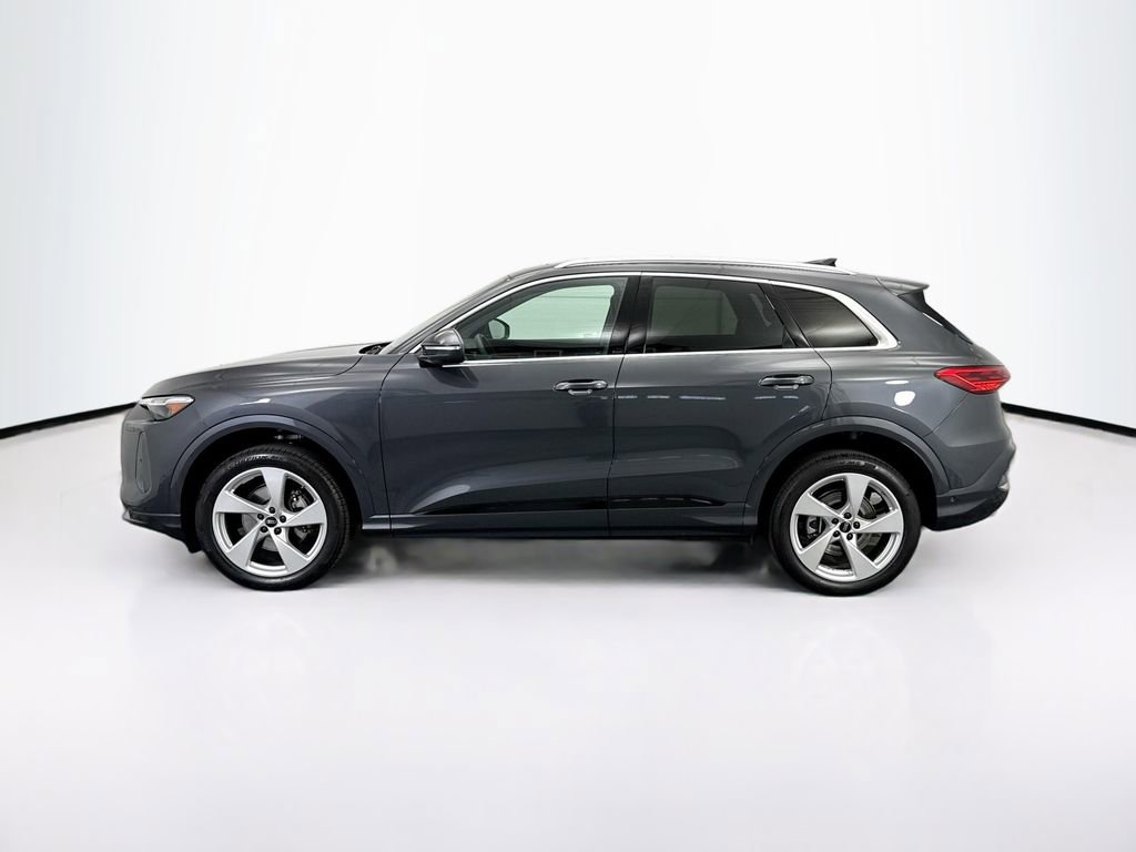 Certified 2025 Audi Q5 Premium Plus w/ Premium Plus image 8