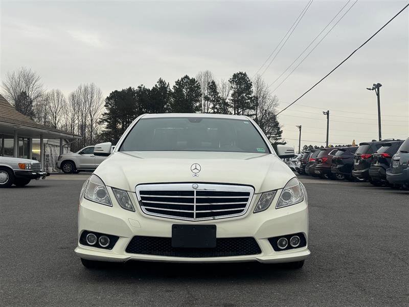Used 2010 Mercedes-Benz E 350 4MATIC Sedan image 3