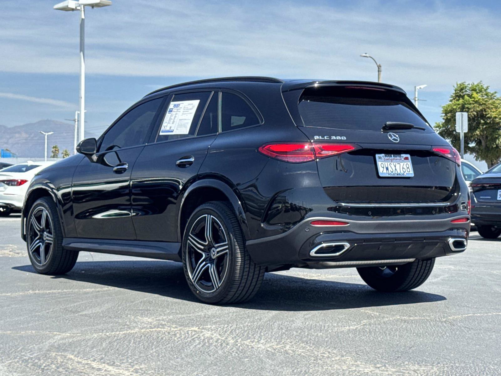 Used 2026 Mercedes-Benz GLC 300 image 3
