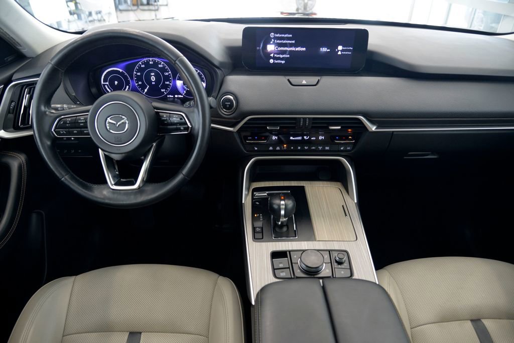 Certified 2024 MAZDA CX-90 Plug-In Hybrid w/ Premium Pkg AWD/4WD image 17