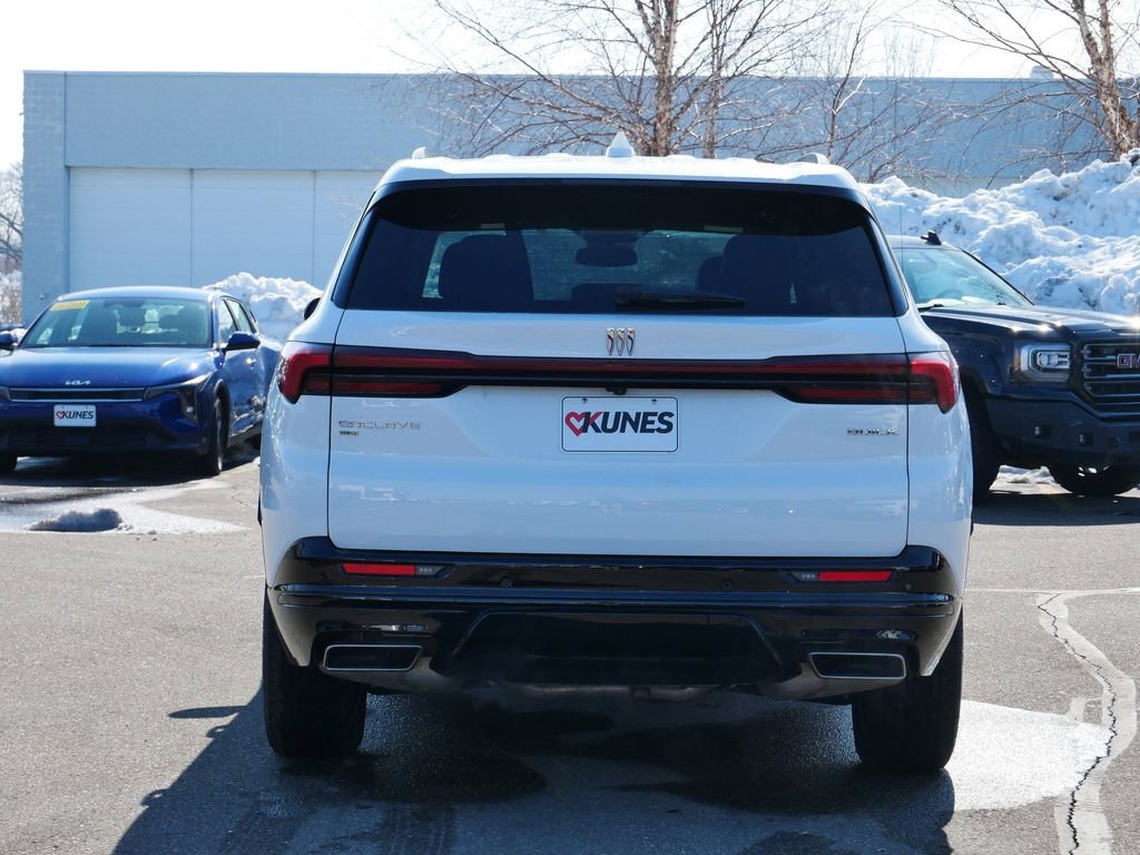 Used 2025 Buick Enclave Sport Touring image 6