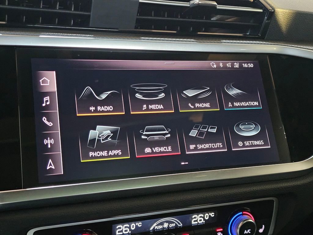 Used 2019 Audi Q3 2.0T Prestige w/ Prestige Package image 12