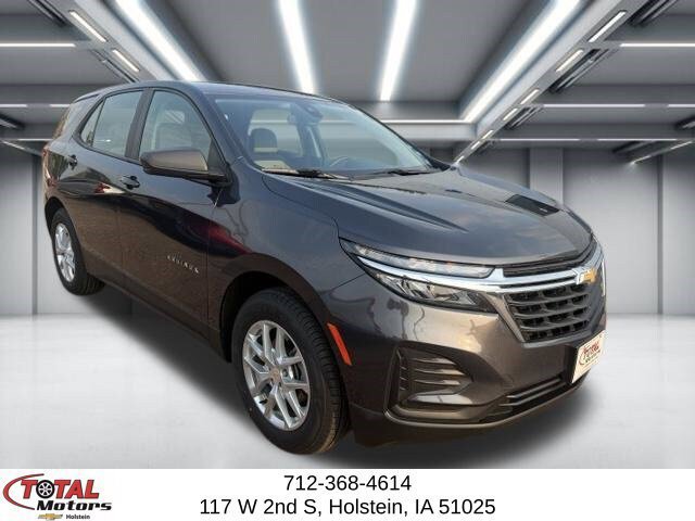 Used 2022 Chevrolet Equinox LS AWD/4WD image 2