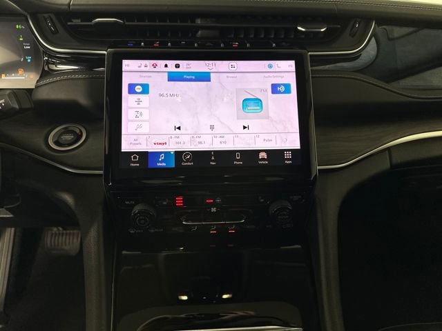 Used 2022 Jeep Grand Cherokee Limited 4xe image 21