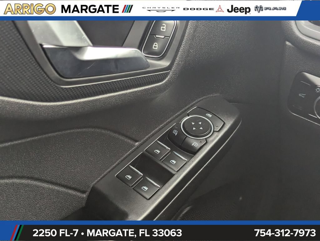 Used 2023 Ford Escape ST-Line FWD image 20