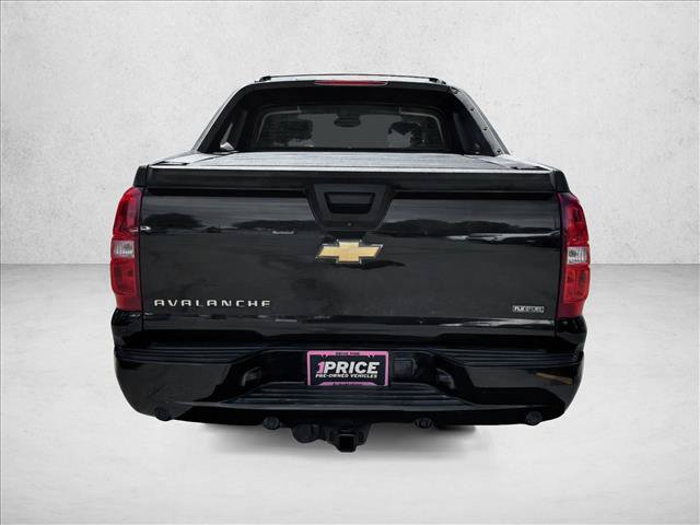Used 2011 Chevrolet Avalanche LTZ AWD/4WD image 6