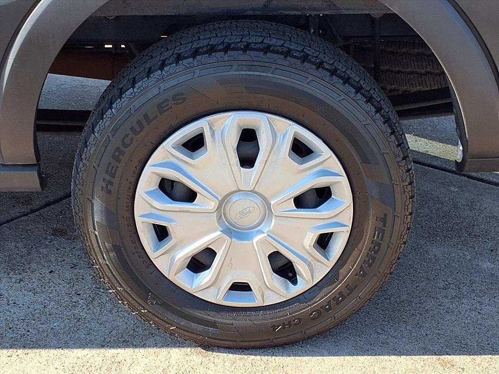 Used 2023 Ford Transit 350 XLT image 31