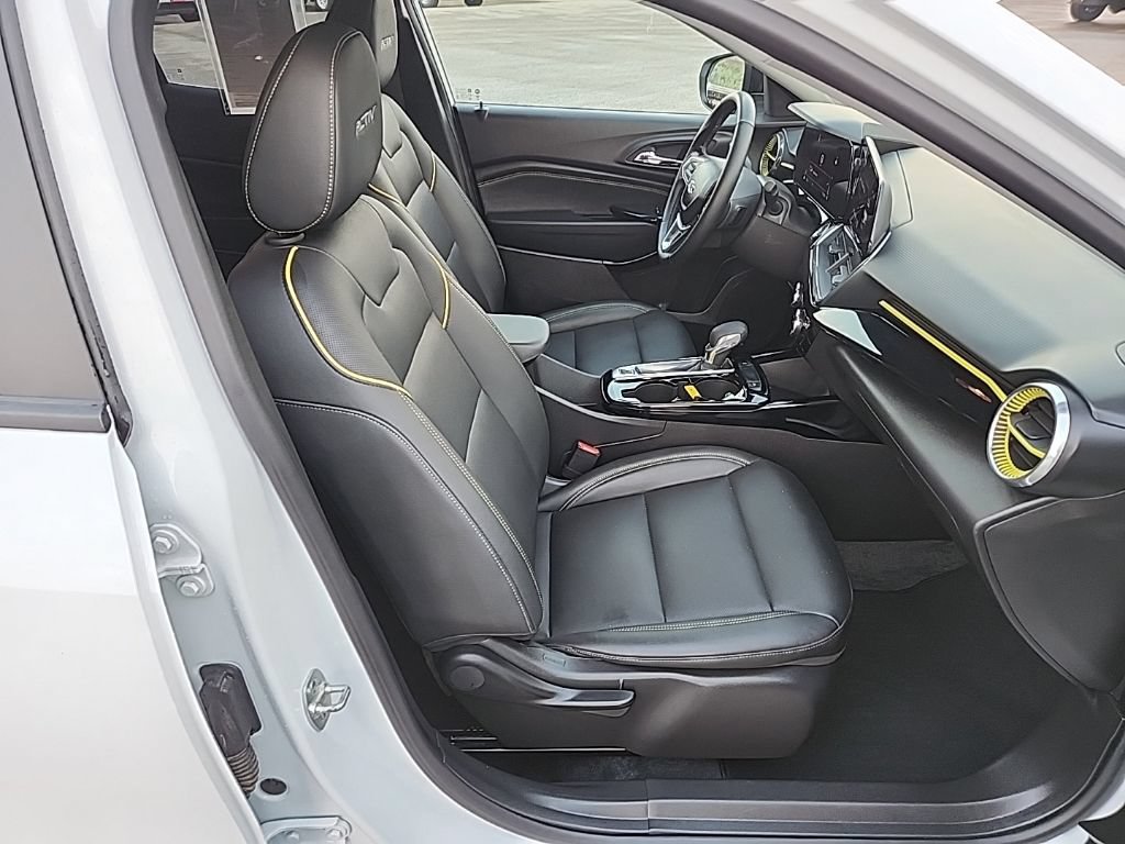 Certified 2025 Chevrolet Trax ACTIV w/ Driver Confidence Package FWD image 41