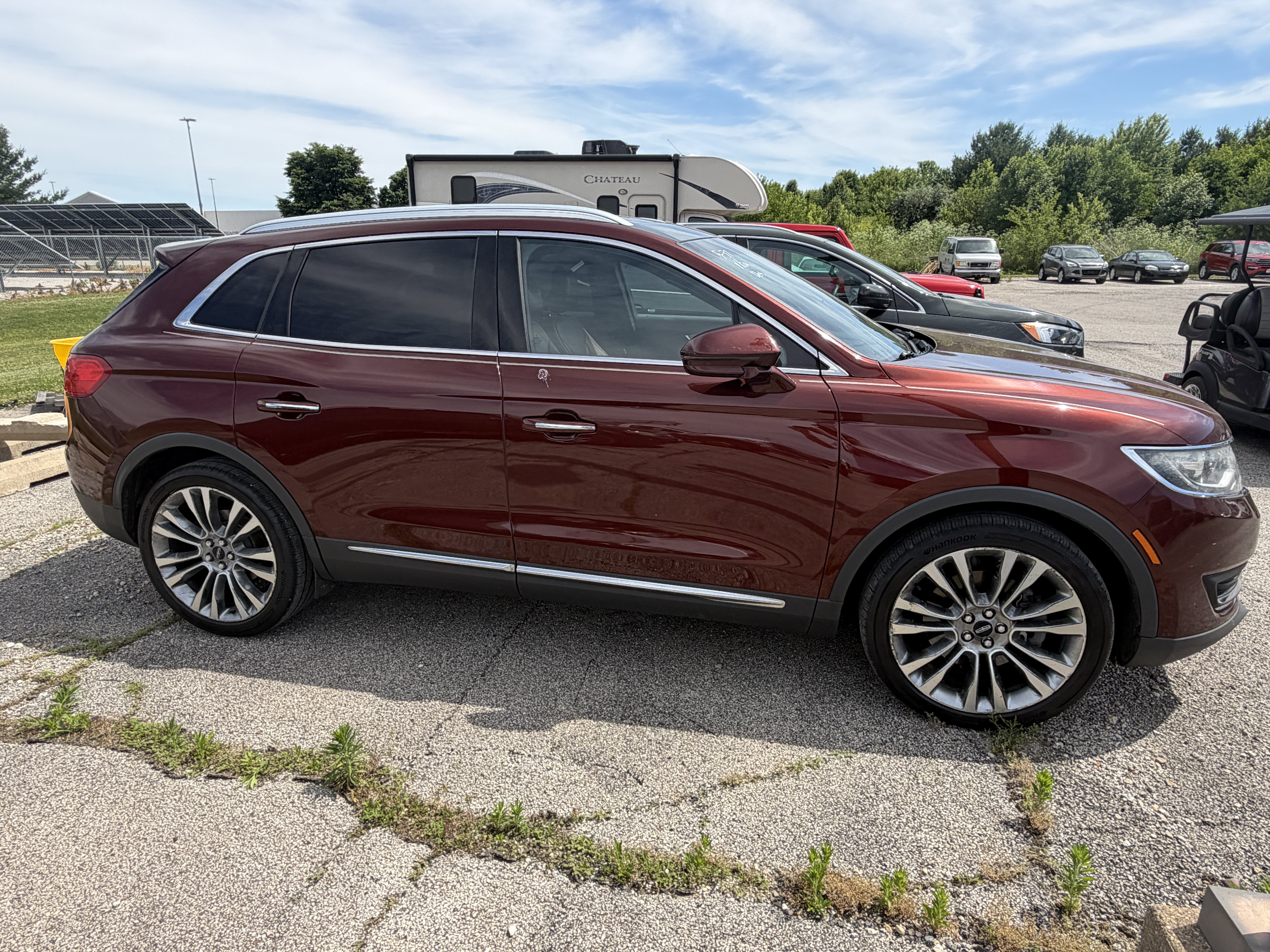 Used 2016 Lincoln MKX Reserve w/ Cargo Accessories Package AWD/4WD image 2