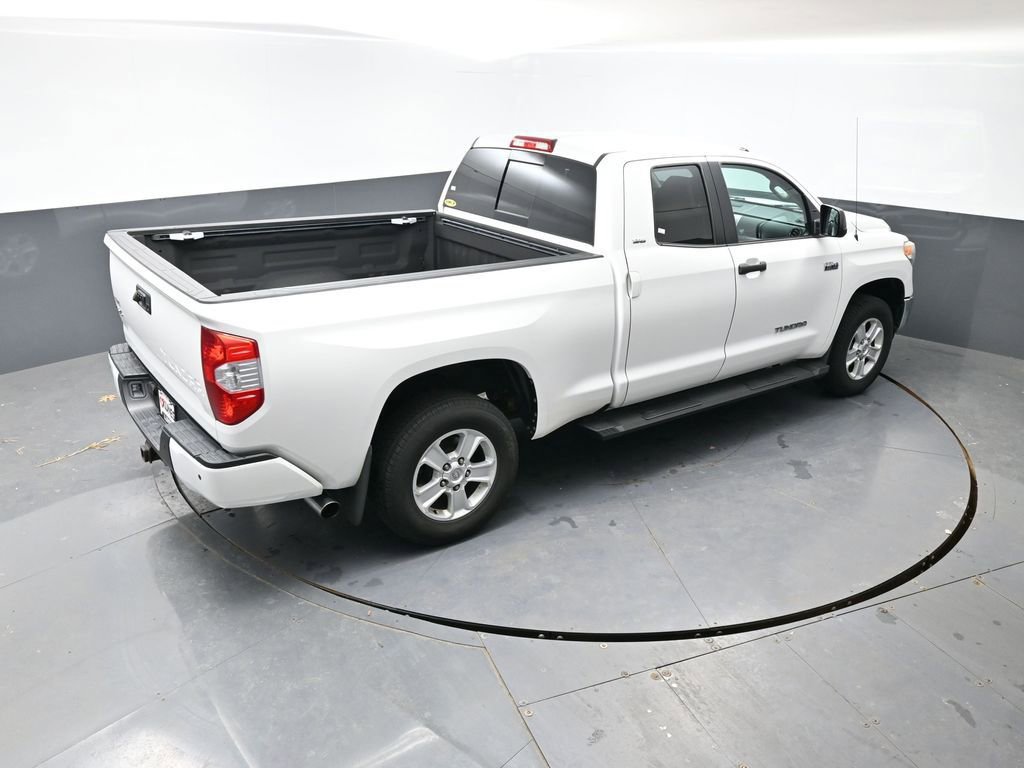 Used 2016 Toyota Tundra SR5 w/ SR5 Upgrade Package image 41