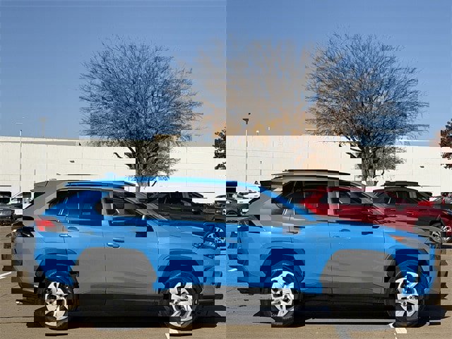 Certified 2020 Toyota RAV4 LE image 3