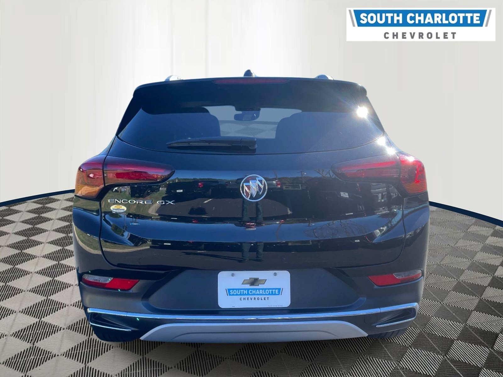 Used 2023 Buick Encore GX Essence w/ Experience Buick Package FWD image 5