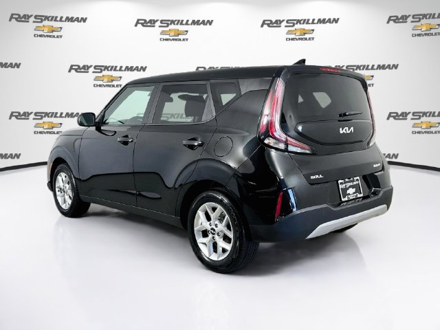 Used 2024 Kia Soul LX w/ Option Group 015 FWD image 5