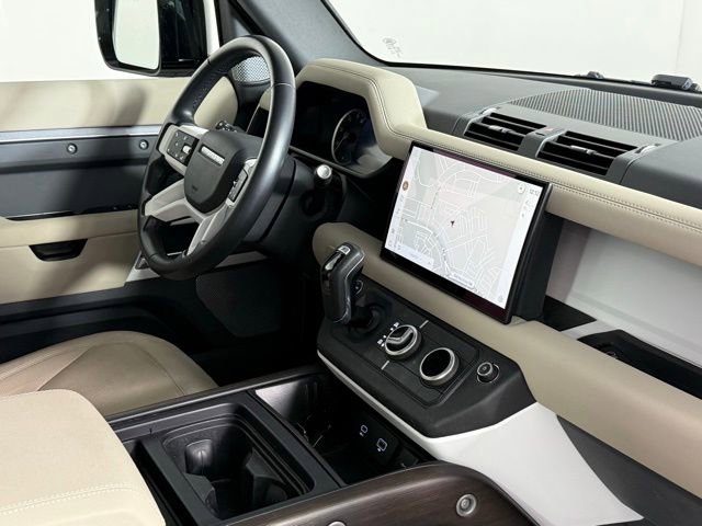 Used 2023 Land Rover Defender 130 SE AWD/4WD image 34