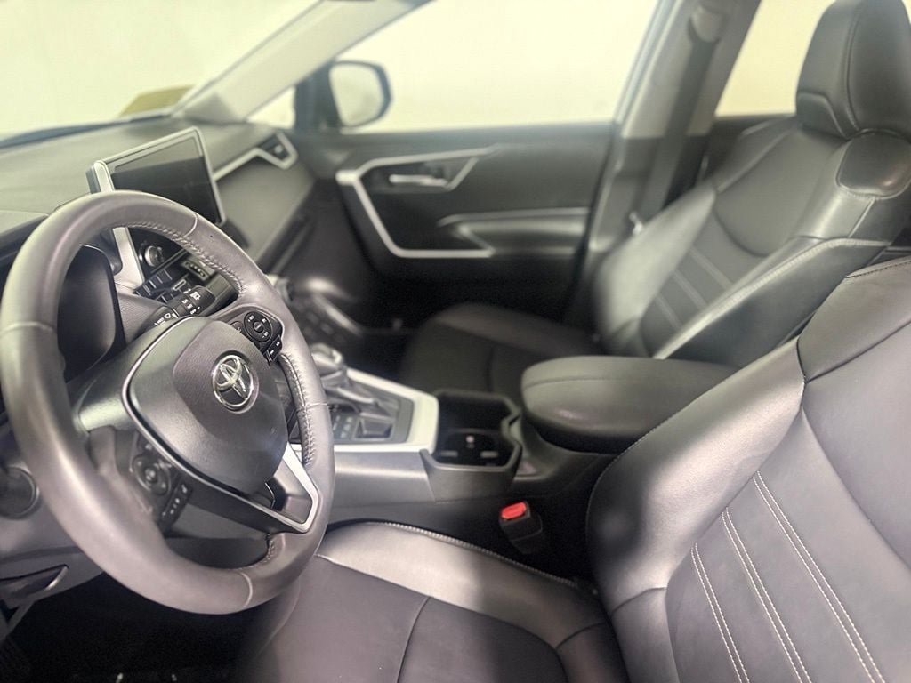 Used 2023 Toyota RAV4 XLE Premium AWD/4WD image 19