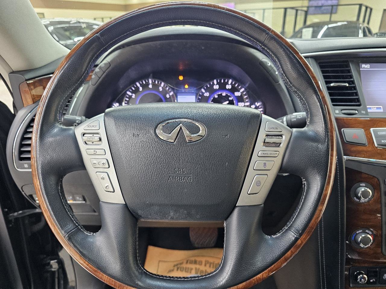 Used 2017 INFINITI QX80 4WD w/ Deluxe Technology Package image 29