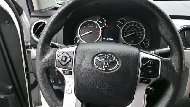 Used 2017 Toyota Tundra SR5 w/ SR5 Upgrade Package AWD/4WD image 25