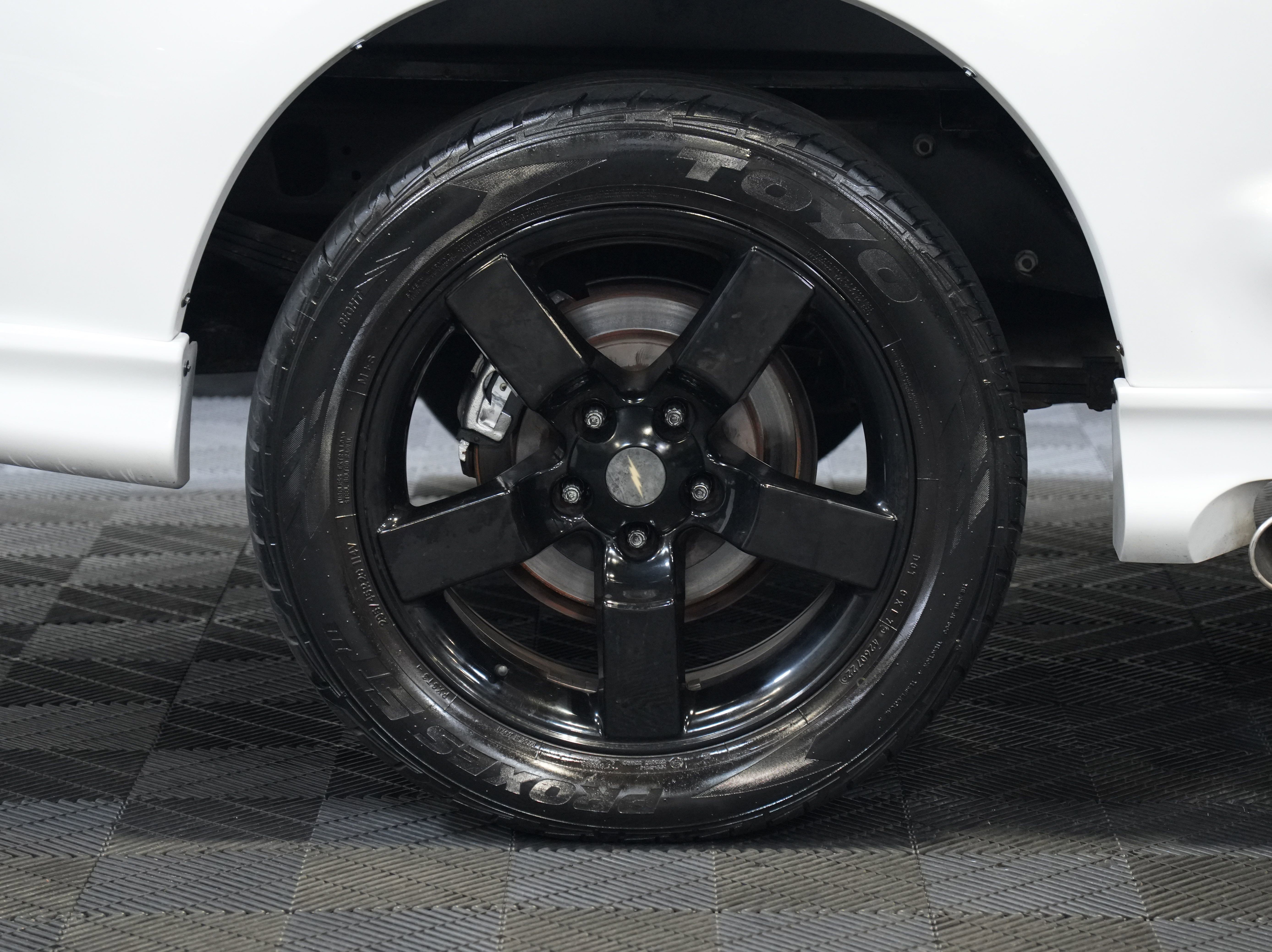 Used 2004 Ford F150 Lightning RWD image 42