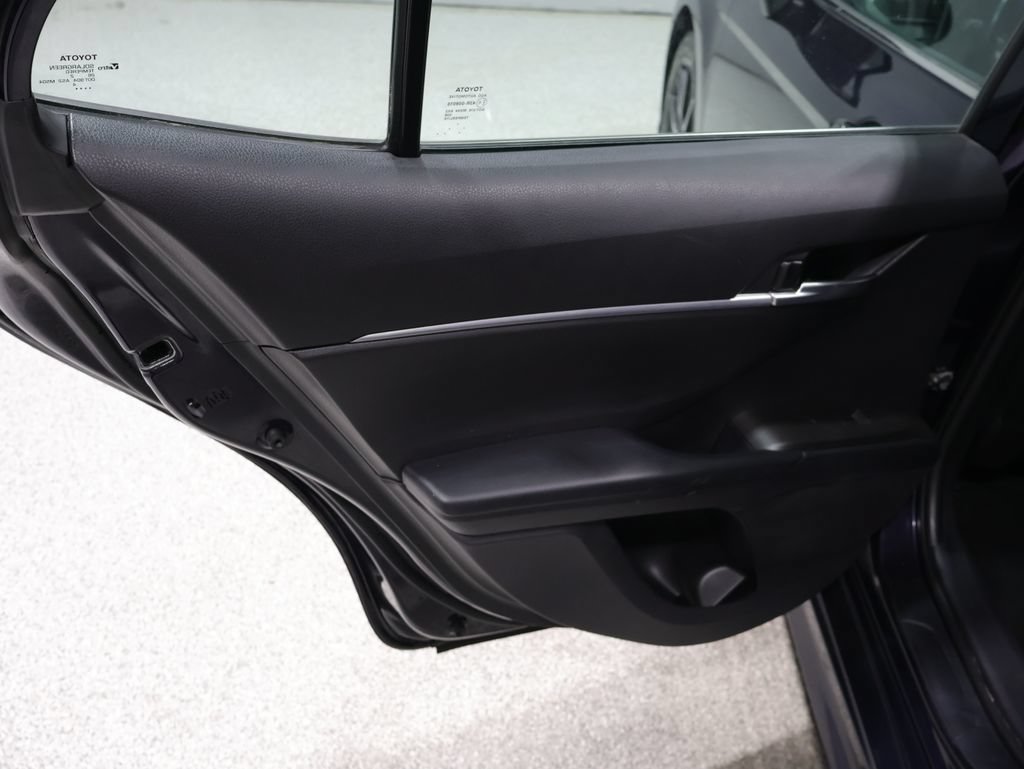 Used 2022 Toyota Camry SE AWD/4WD image 18
