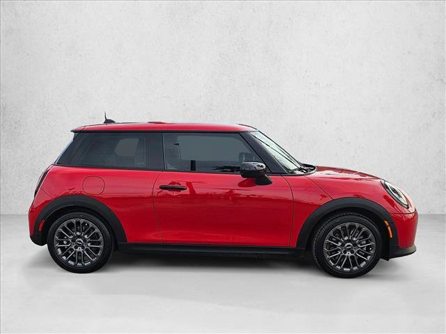 Used 2025 MINI Cooper 2-Door Hardtop FWD image 4