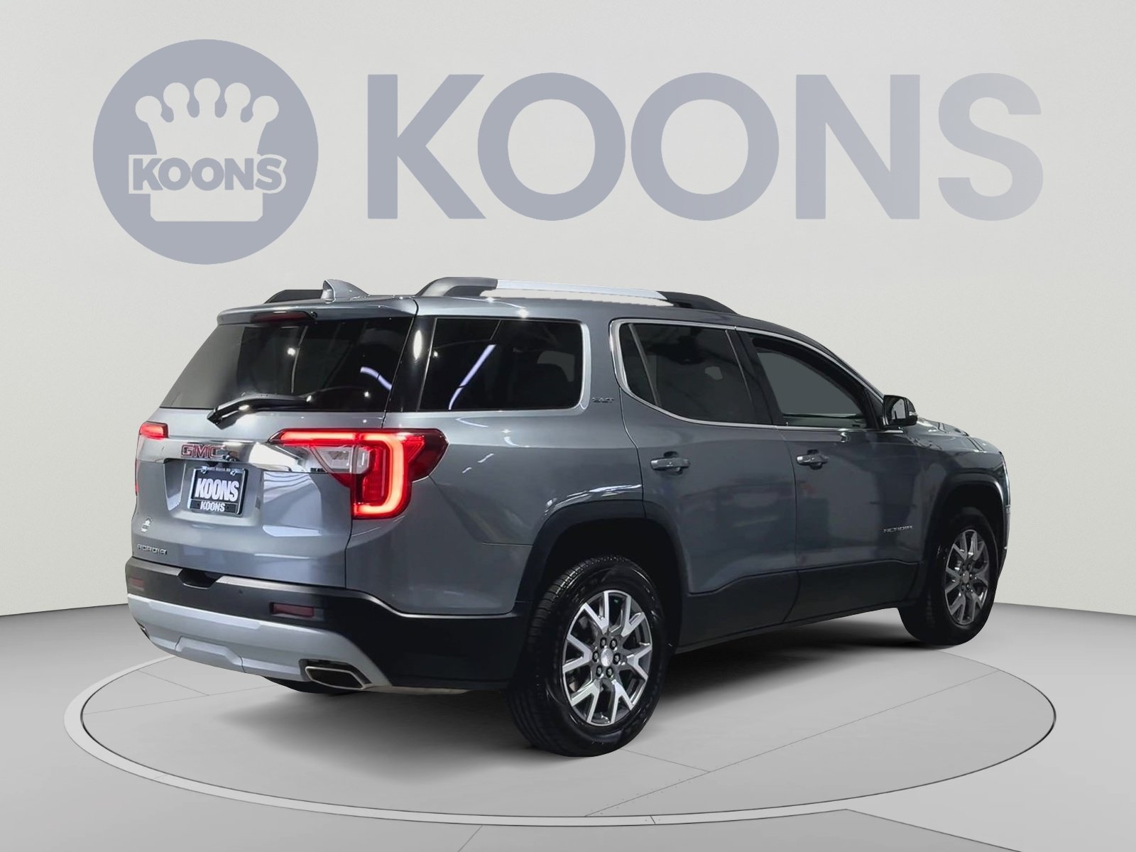 Used 2020 GMC Acadia SLT w/ Driver Alert Package II FWD image 11