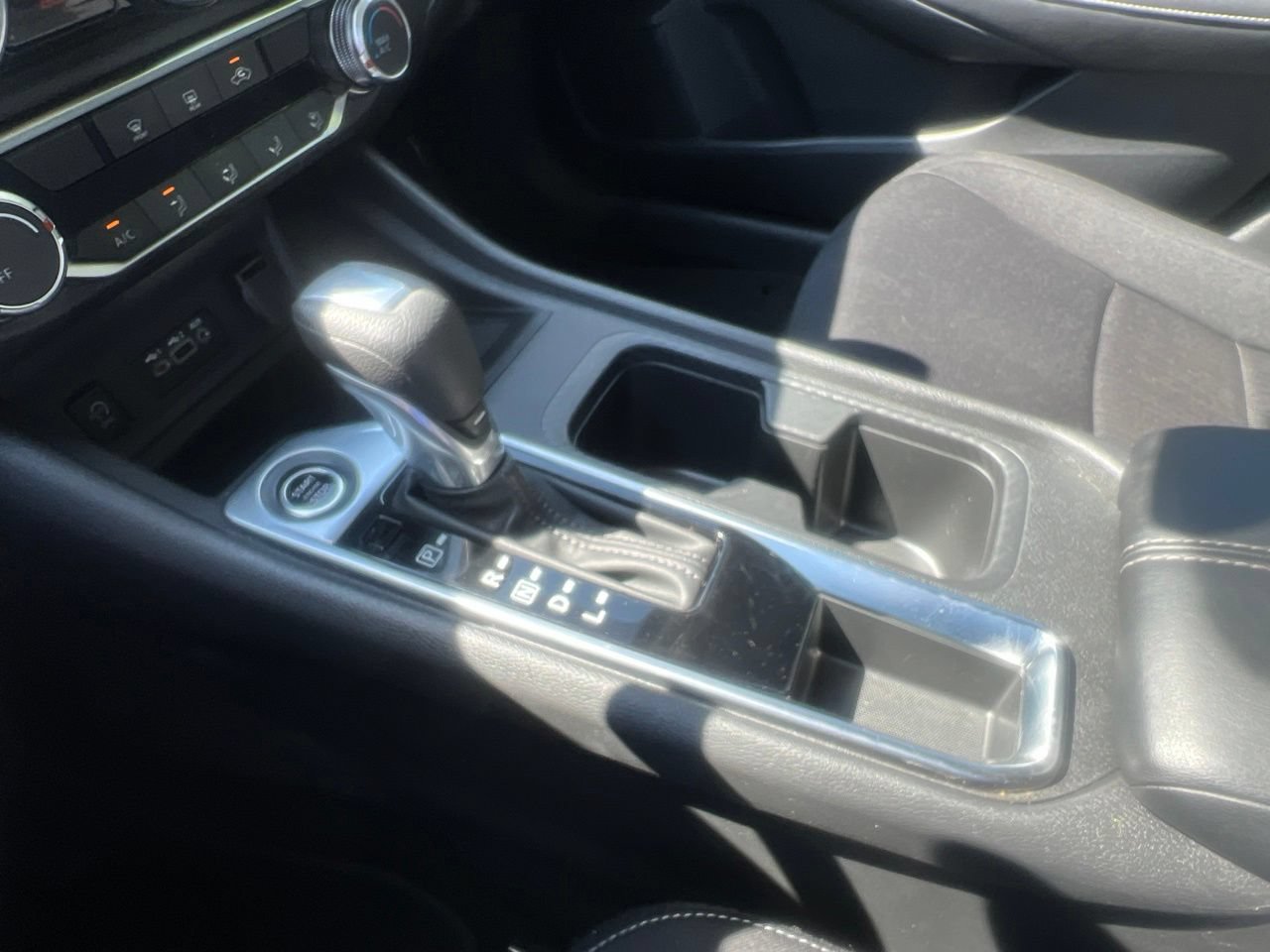 Used 2025 Nissan Sentra SV FWD image 30