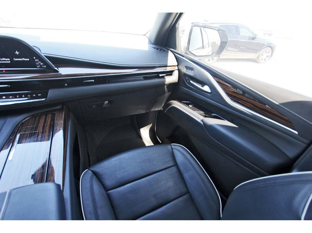Certified 2024 Cadillac Escalade ESV Premium Luxury image 10