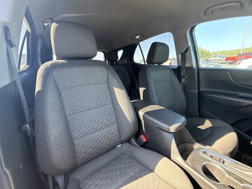 Used 2020 Chevrolet Equinox LT FWD image 12