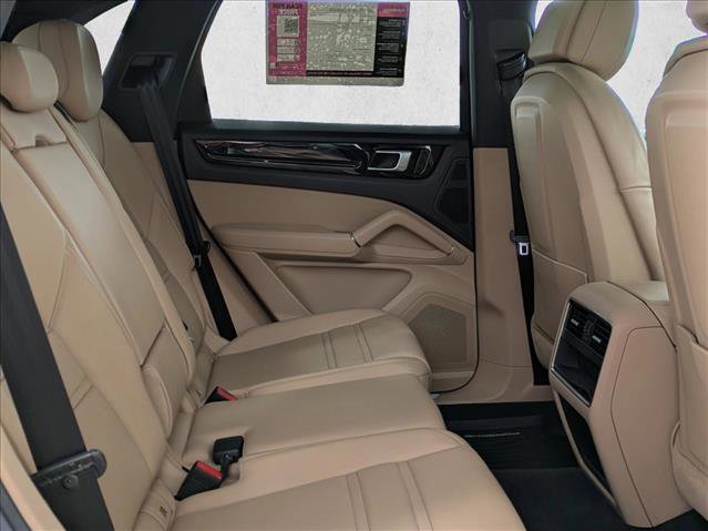 Used 2021 Porsche Cayenne image 25