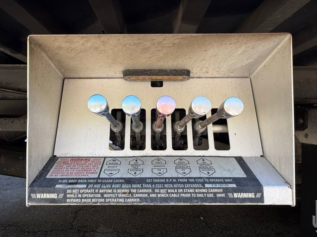 Used 2017 Ford F650 2WD SuperCab Super Duty image 25