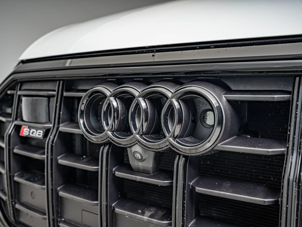 Used 2023 Audi SQ8 Prestige AWD/4WD image 12
