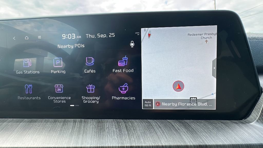 Used 2025 Kia Telluride EX w/ EX Captain's Chair Package image 32