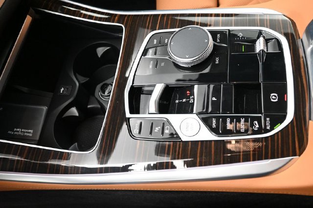 New 2026 BMW X5 xDrive50e AWD/4WD image 13