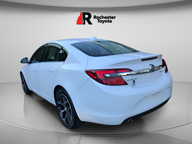Used 2017 Buick Regal Sport Touring FWD image 5