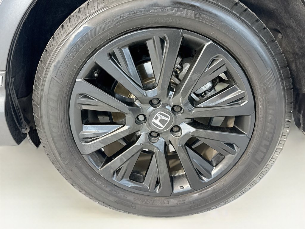 Used 2020 Honda CR-V Touring image 31