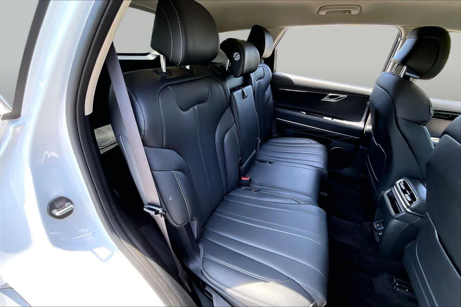 Used 2025 Genesis GV80 2.5T Standard AWD/4WD image 20