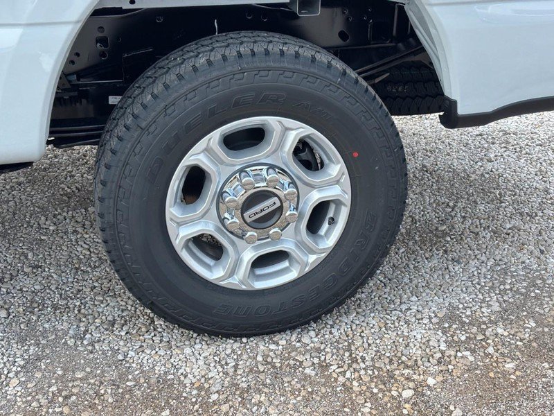 New 2026 Ford F250 XLT w/ XLT Premium Package AWD/4WD image 12