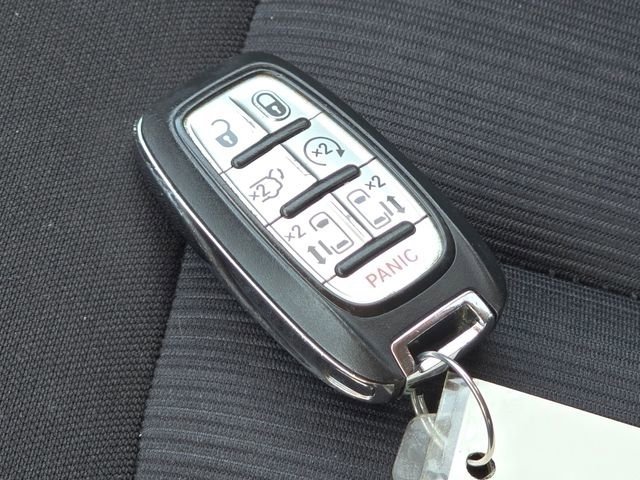 Used 2023 Chrysler Voyager LX FWD image 38