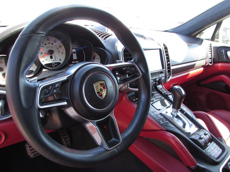 Used 2016 Porsche Cayenne GTS AWD/4WD image 10