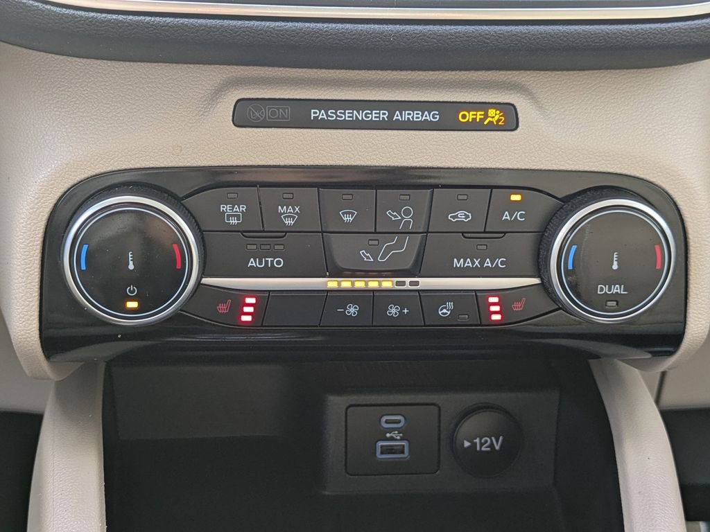 Used 2022 Ford Escape Titanium AWD/4WD image 24