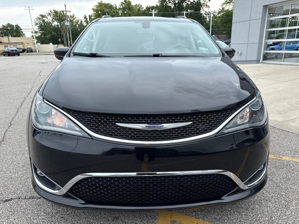 Used 2020 Chrysler Pacifica Touring-L Plus FWD image 12
