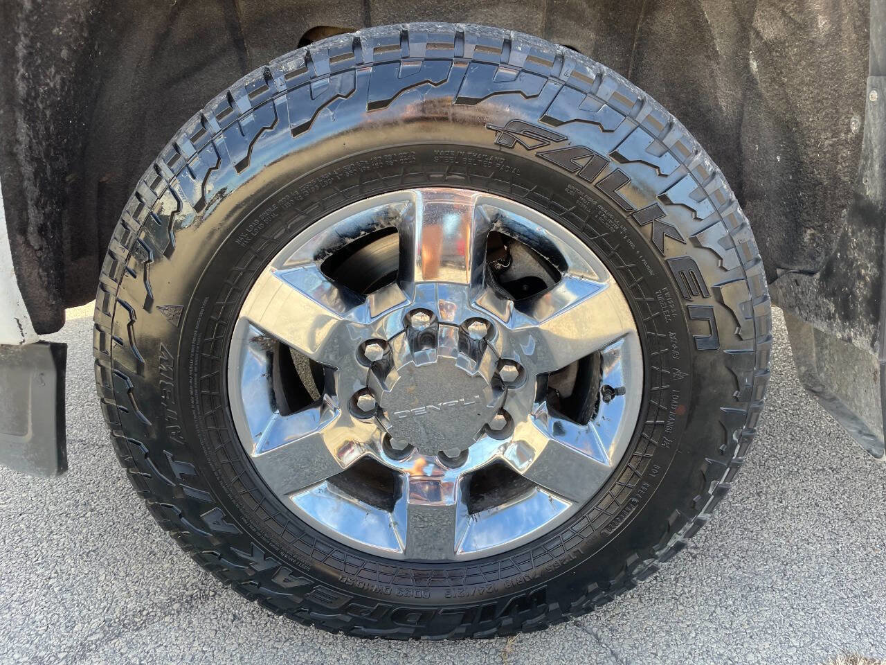 Used 2016 GMC Sierra 3500 Denali w/ Duramax Plus Package image 11