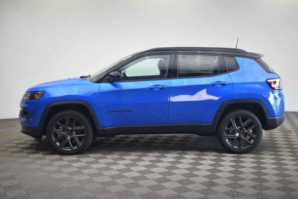 New 2026 Jeep Compass Limited w/ Sun, Sound & Navigation Group AWD/4WD image 12