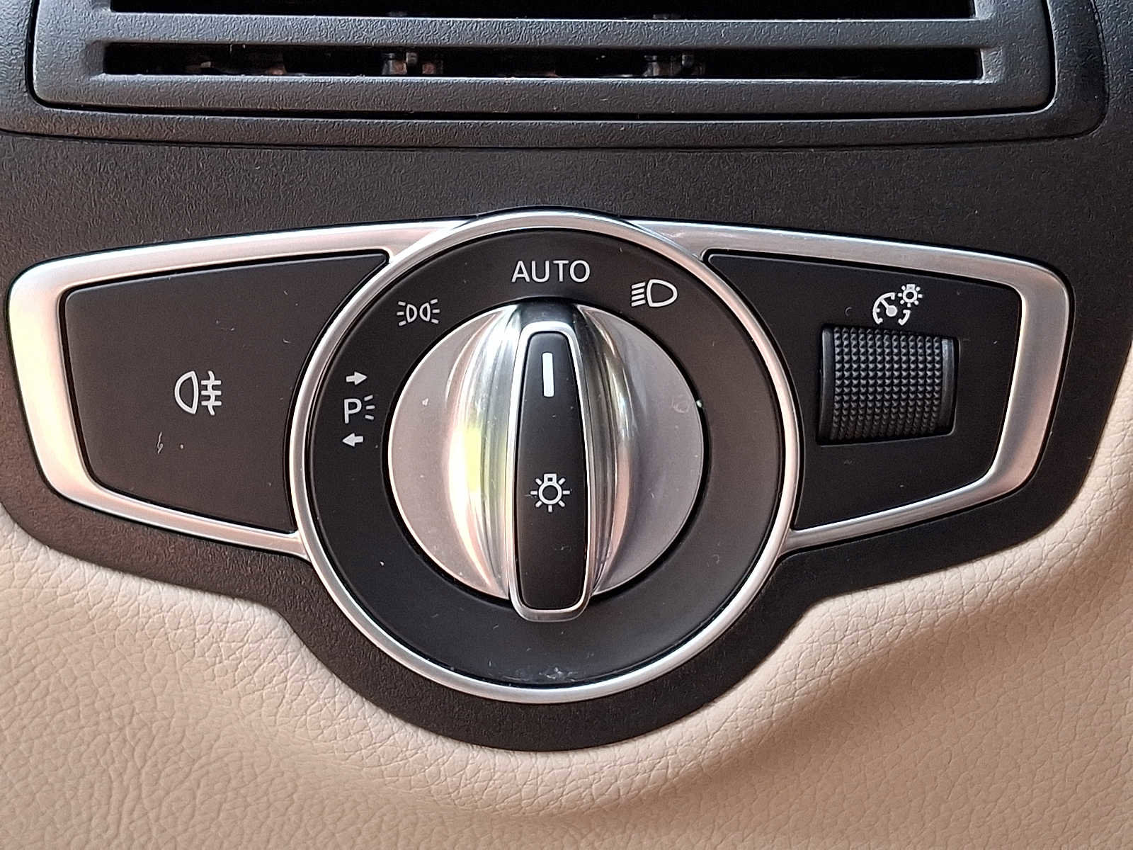 Certified 2022 Mercedes-Benz GLC 300 4MATIC image 21
