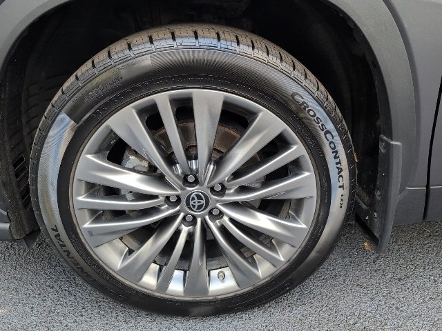 Used 2021 Toyota Highlander Platinum image 9