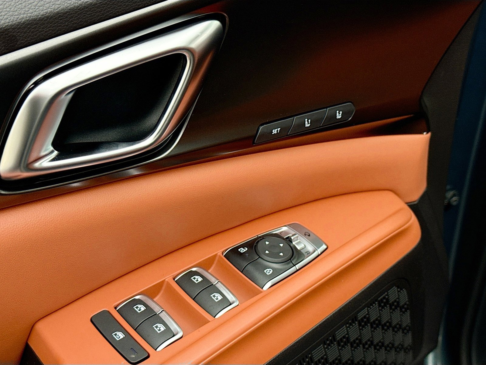 New 2026 Kia Carnival SX w/ SX Dark Edition Package image 8