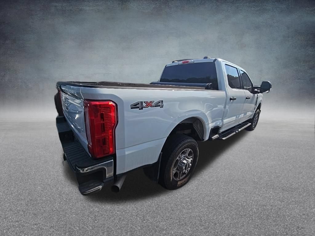 Used 2025 Ford F350 XLT AWD/4WD image 8