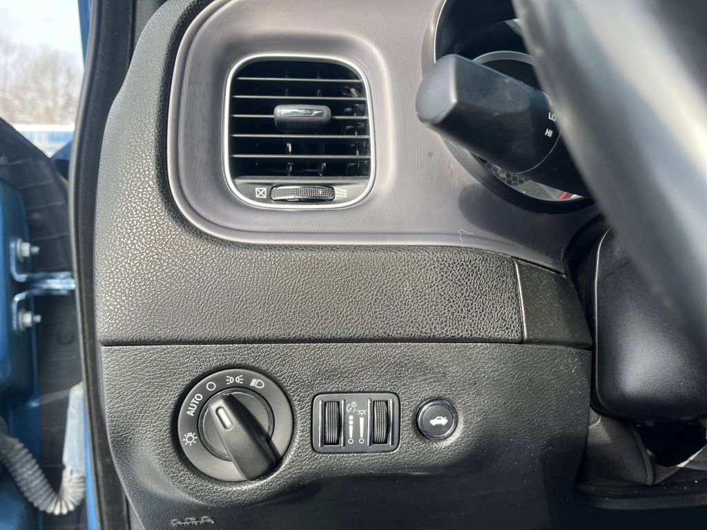 Used 2023 Dodge Charger SXT image 15