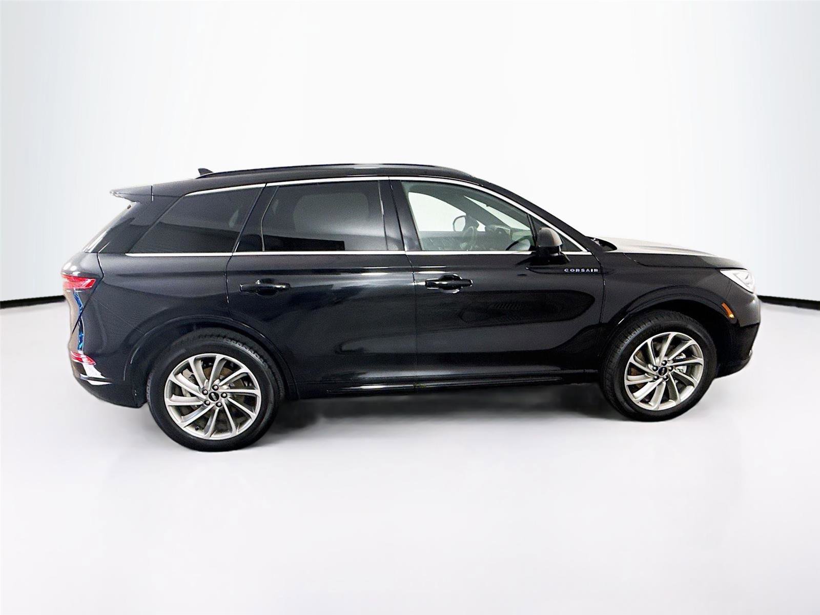 Used 2025 Lincoln Corsair Grand Touring w/ Towing Package image 28