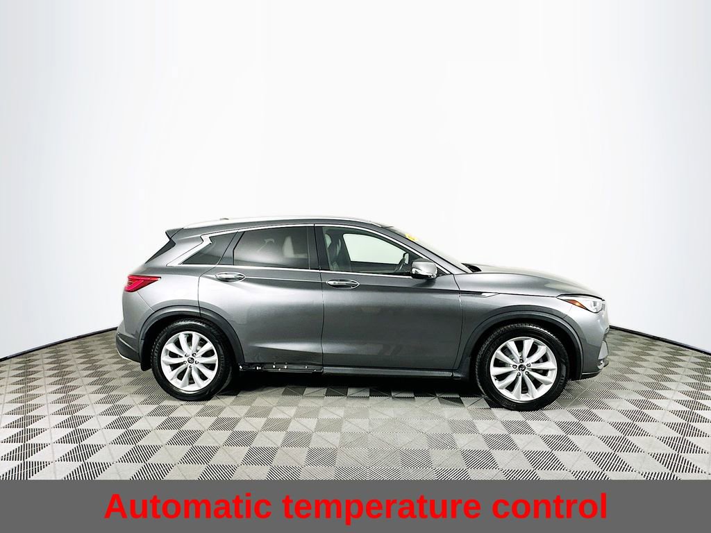 Used 2019 INFINITI QX50 Essential w/ Premium Heat Package image 12